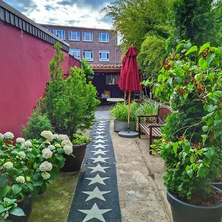 3 Apartment *